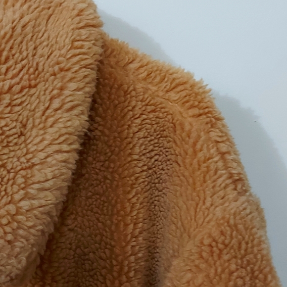 Urban Outfitters teddy bomber jacket - Picture 7 of 9